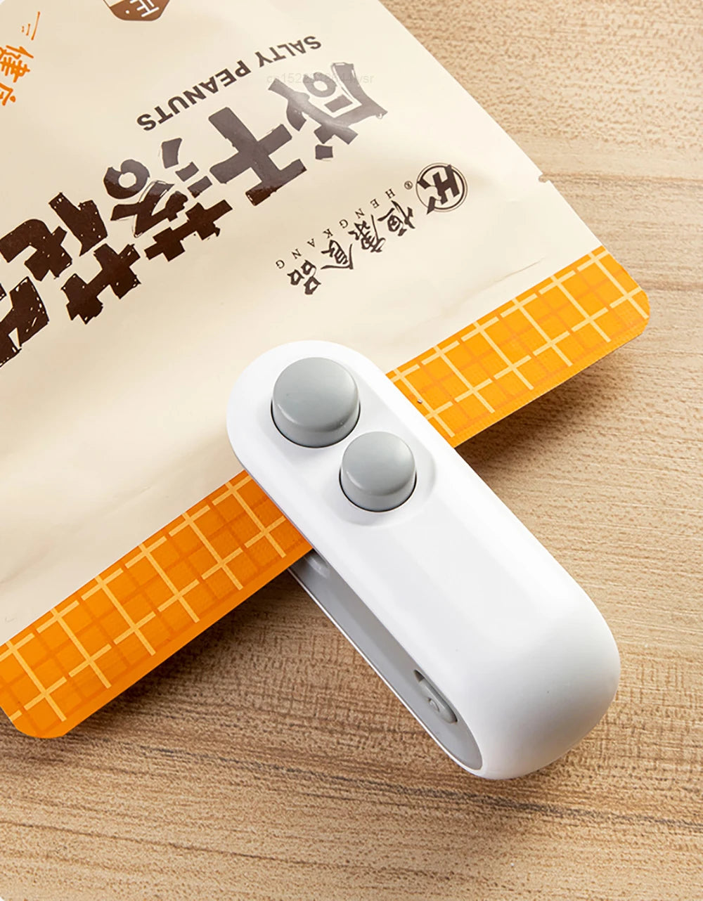 Mini Heat Bag Sealing Machine Package Sealer Bags Plastic Food Sealer Clip Bag Handheld Sealer Food Packaging Heat Sealer Aberscent